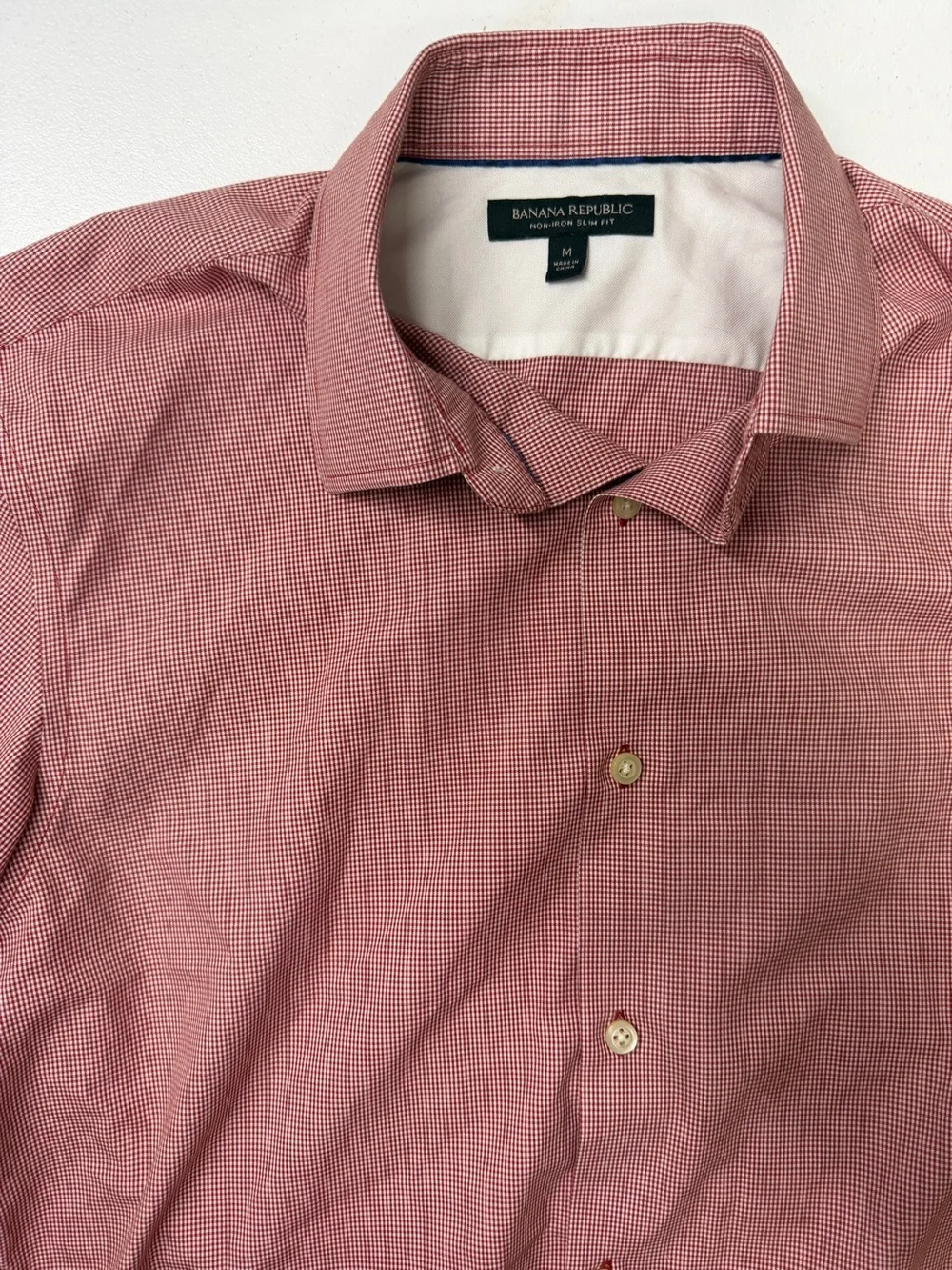 Banana Republic Men’s Medium Non-Iron Slim Fit Red Micro Check Dress Shirt